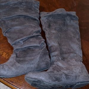 Grey scrunch boots